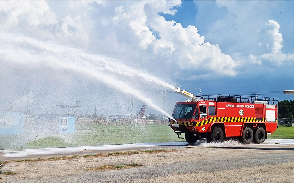 Camión contraincendios industrial con motor reconstruido