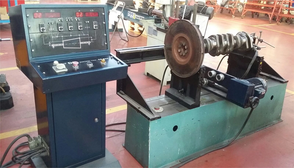 Maquinaria industrial en taller